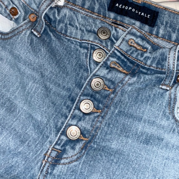 Button-up mom jeans - Picture 3 of 6